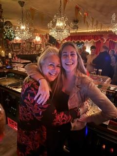 cafe-'t-wiefke-Losser-DatingOost-priscilla-singleparty-singlesfeest-singles-vrijgezel-singles-single-vrijgezellenfeest-Losser-alleenstaand-datingsite-dating-oost-DatingOost.nl-datingbureau-datingsite-datingbureau-Getty-bemiddelingsbureau-Sylvia-Grunder-matchmaker-eigenaar-Dating-Oost-Getty-Schepers-oprichter-matchmaker-datingoost-almelo-verliefd-partner-singleparty-singlesfeestje-singlesfeest-singlescafe-singlesparty-wiefke-losser